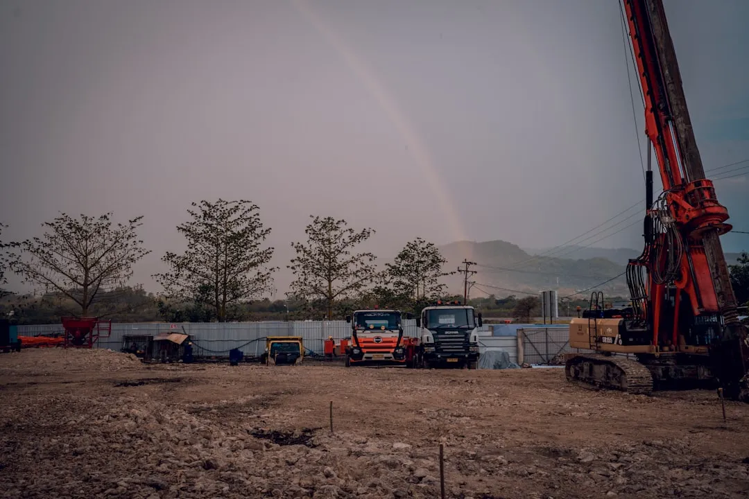 重庆企业宣传单设计指南：从纸质选材到版式布局的完整流程解析